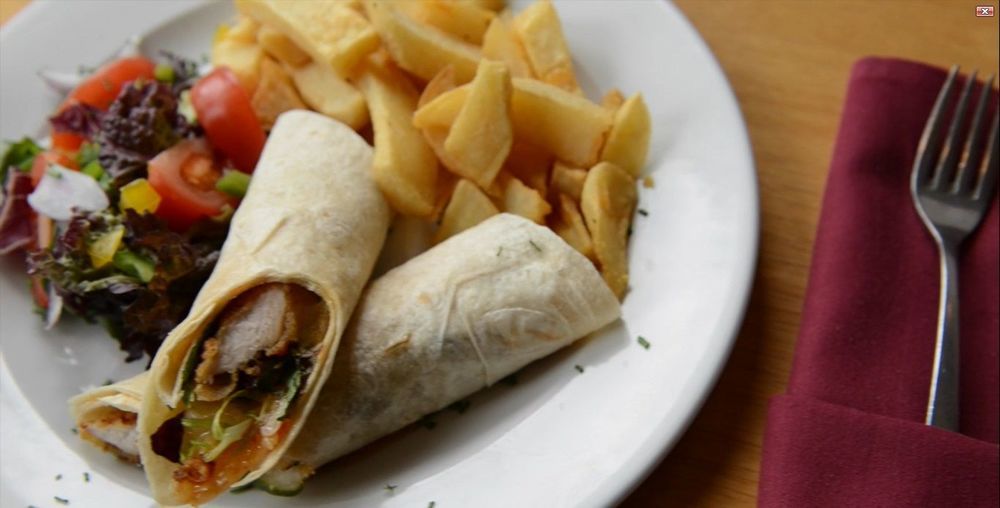 Portrush Adelphi 호텔 외부 사진 A tortilla wrap