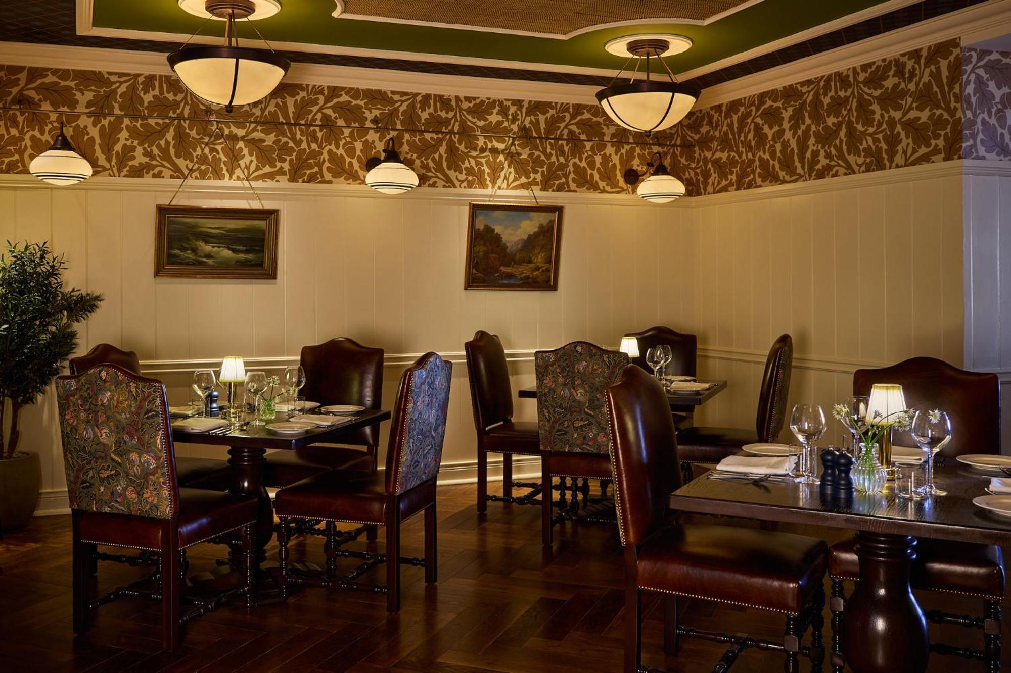 Portrush Adelphi 호텔 외부 사진